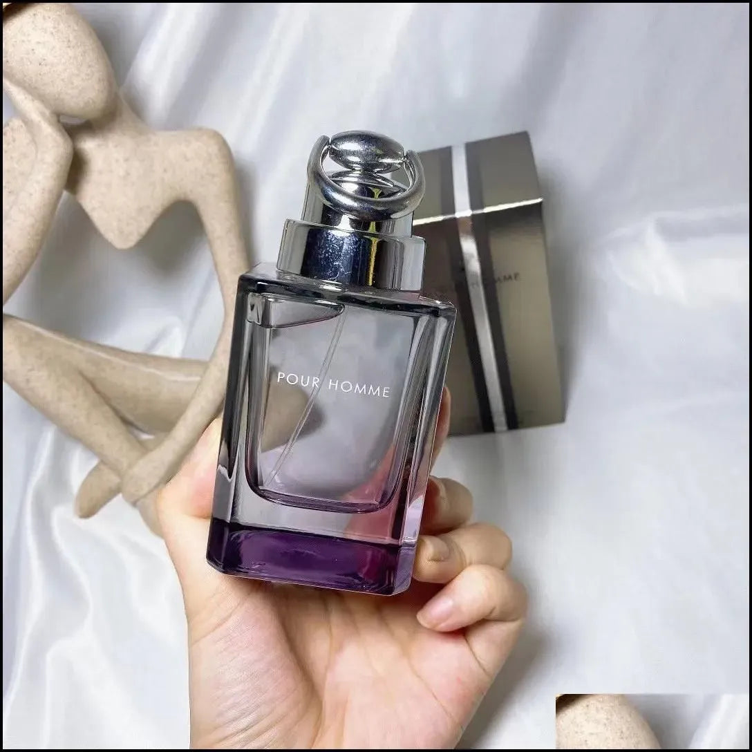 Woman perfume elegant fragrance spray eau de parfum for women
