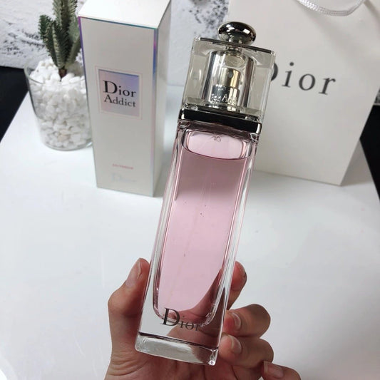 Dior Addict Eau Fraîche – Elegant & Feminine Fragrance